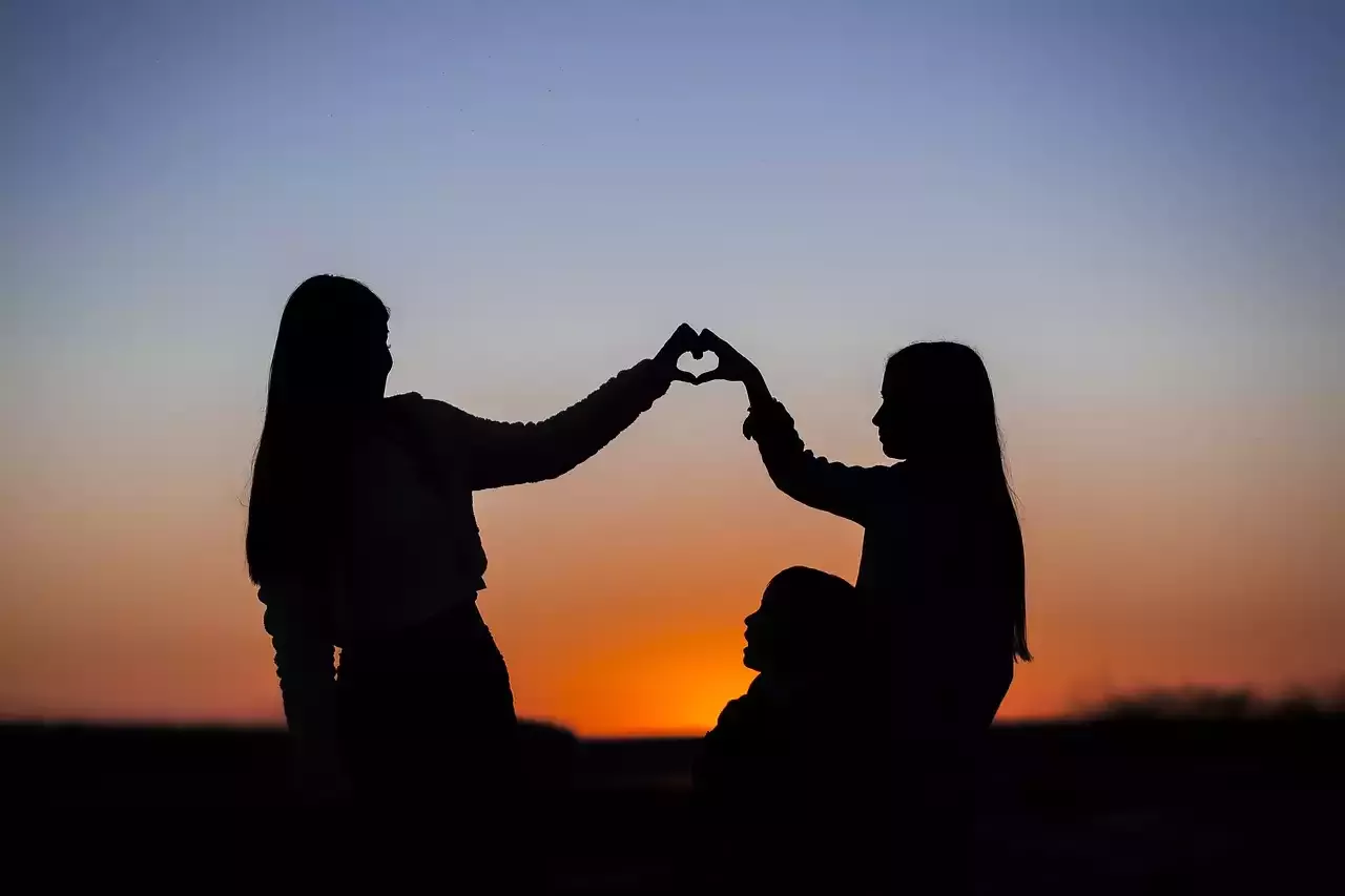 Wait to Share Personal Information when Online Dating